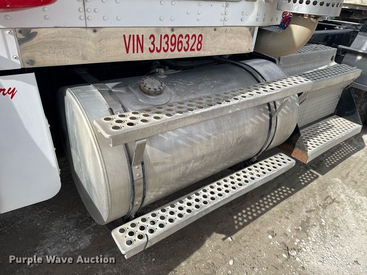 image for item NN9603 2003 Kenworth W900 semi truck