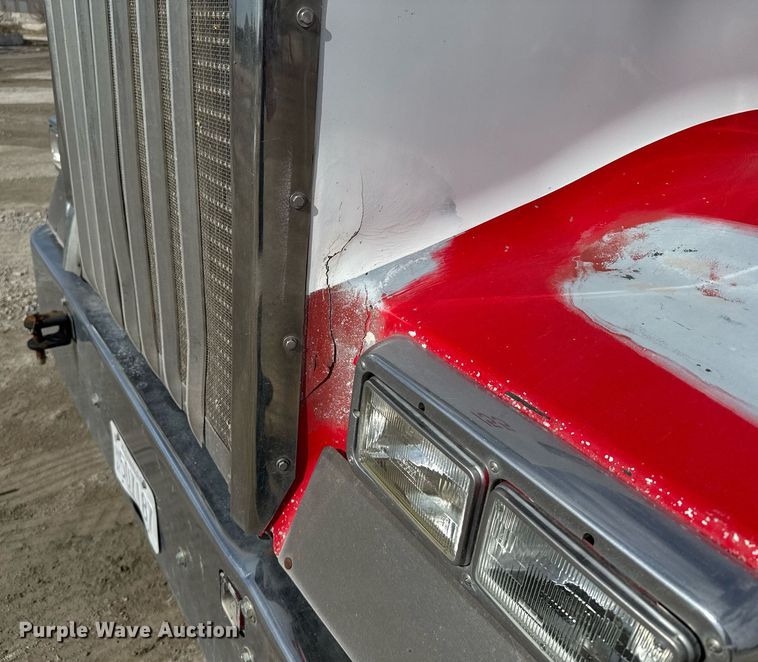 image for item NN9603 2003 Kenworth W900 semi truck