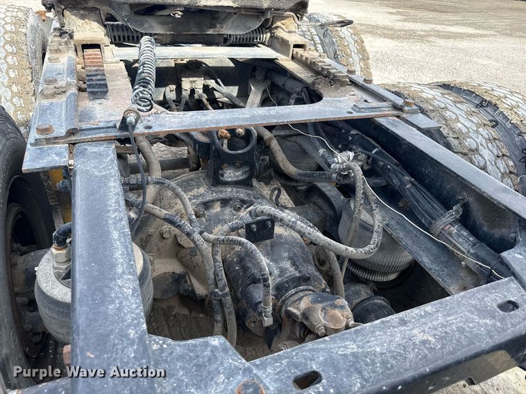 image for item NN9603 2003 Kenworth W900 semi truck