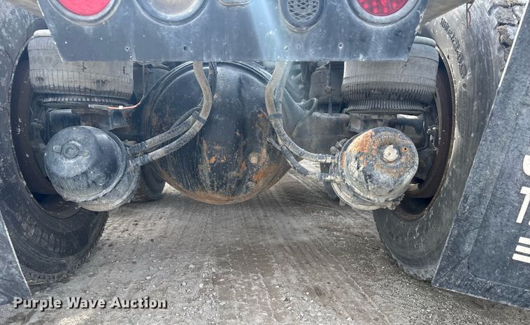 image for item NN9603 2003 Kenworth W900 semi truck