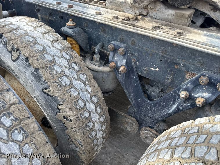 image for item NN9603 2003 Kenworth W900 semi truck