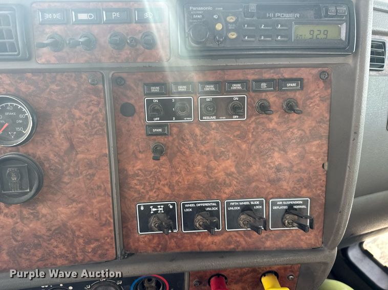 image for item NN9603 2003 Kenworth W900 semi truck