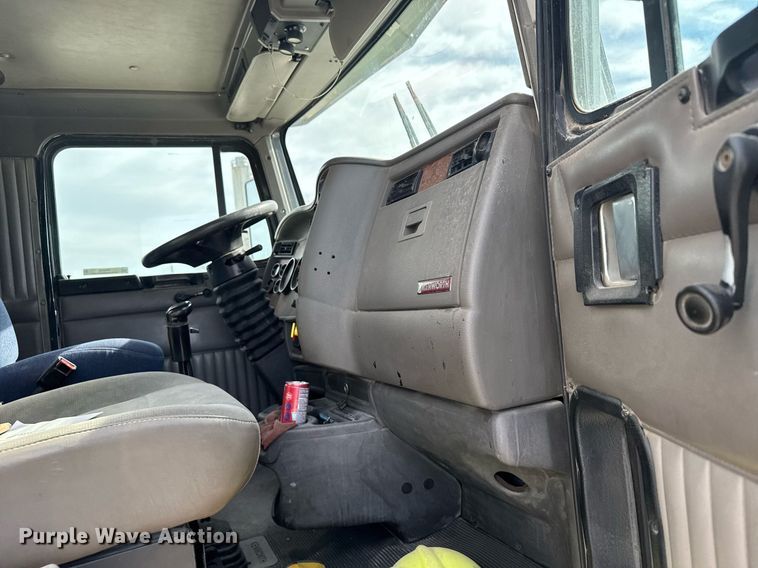 image for item NN9603 2003 Kenworth W900 semi truck