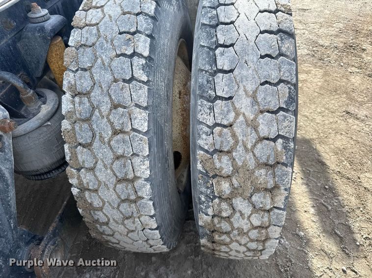 image for item NN9603 2003 Kenworth W900 semi truck