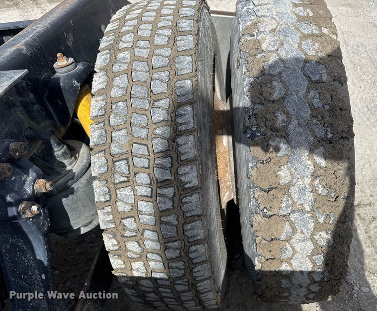 image for item NN9603 2003 Kenworth W900 semi truck