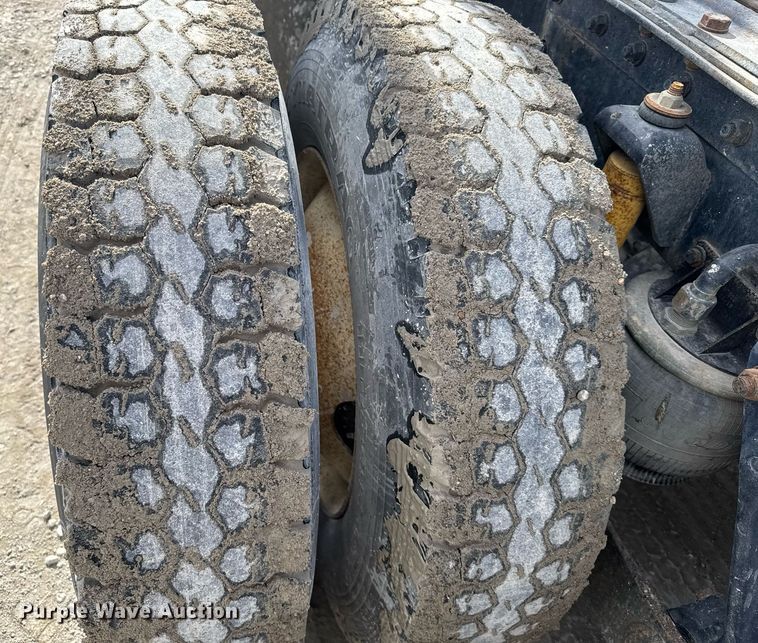 image for item NN9603 2003 Kenworth W900 semi truck