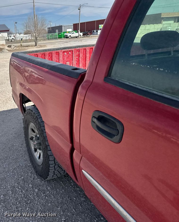 image for item NN9605 2007 GMC Sierra 1500 Crew Cab pickup truck