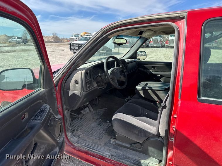 image for item NN9605 2007 GMC Sierra 1500 Crew Cab pickup truck