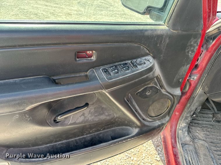 image for item NN9605 2007 GMC Sierra 1500 Crew Cab pickup truck