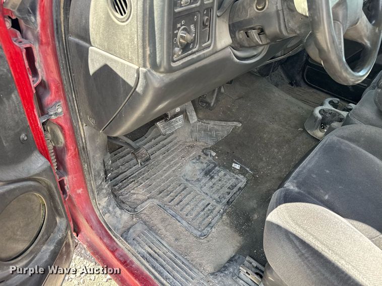 image for item NN9605 2007 GMC Sierra 1500 Crew Cab pickup truck