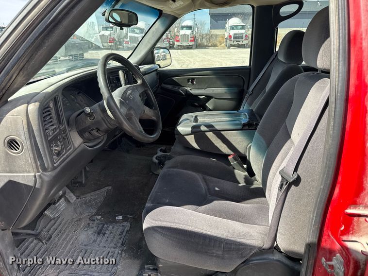 image for item NN9605 2007 GMC Sierra 1500 Crew Cab pickup truck