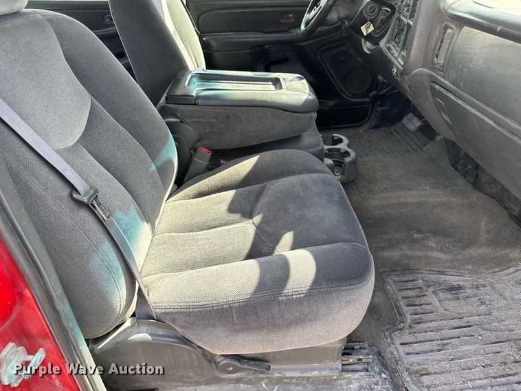 image for item NN9605 2007 GMC Sierra 1500 Crew Cab pickup truck