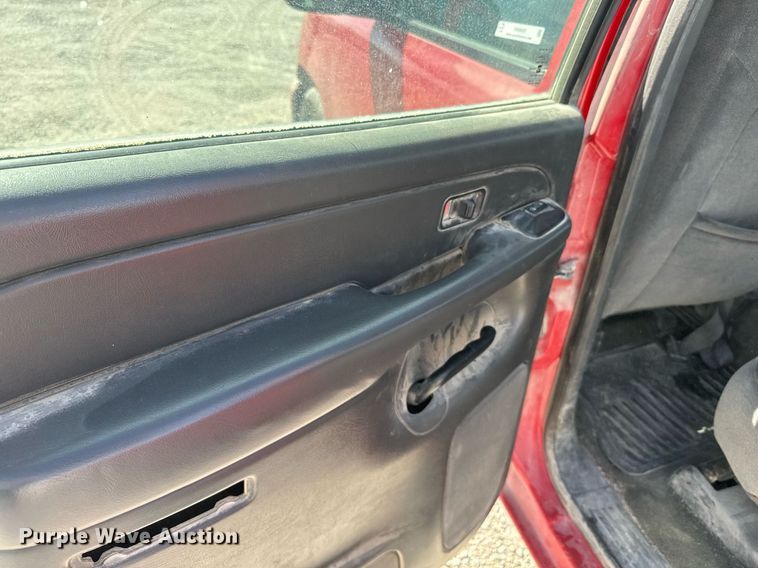 image for item NN9605 2007 GMC Sierra 1500 Crew Cab pickup truck