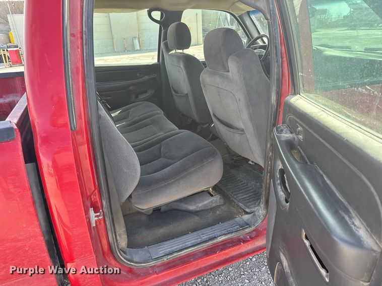 image for item NN9605 2007 GMC Sierra 1500 Crew Cab pickup truck