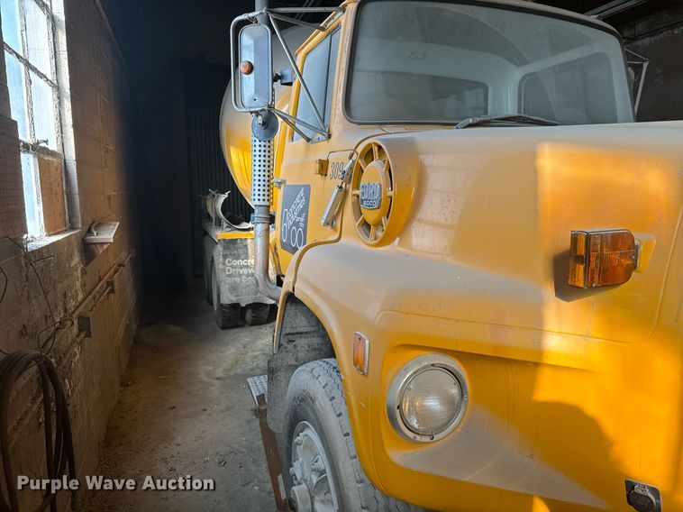 image for item NN9608 1980 Ford 8000 ready mix truck