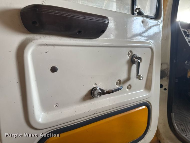 image for item NN9608 1980 Ford 8000 ready mix truck