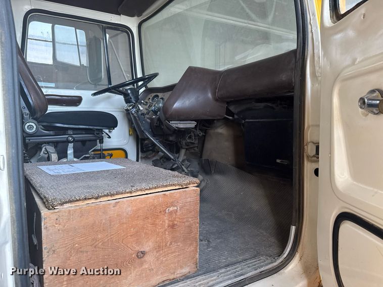 image for item NN9608 1980 Ford 8000 ready mix truck