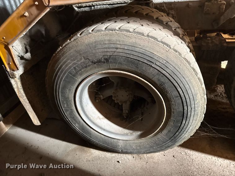 image for item NN9608 1980 Ford 8000 ready mix truck