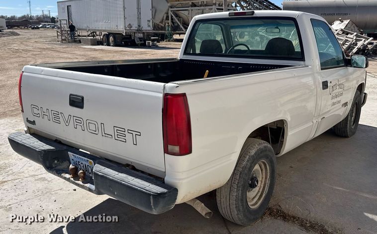 image for item NN9609 1997 Chevrolet C1500 pickup truck