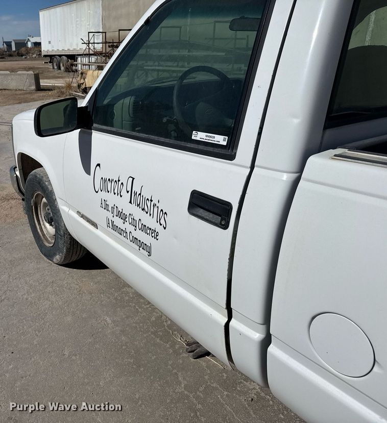 image for item NN9609 1997 Chevrolet C1500 pickup truck