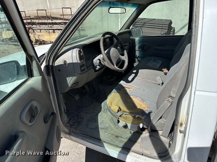 image for item NN9609 1997 Chevrolet C1500 pickup truck