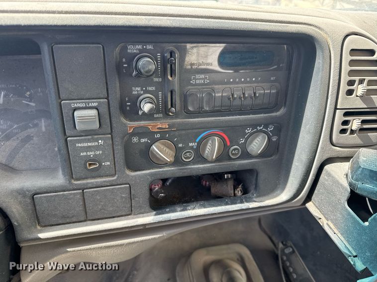 image for item NN9609 1997 Chevrolet C1500 pickup truck