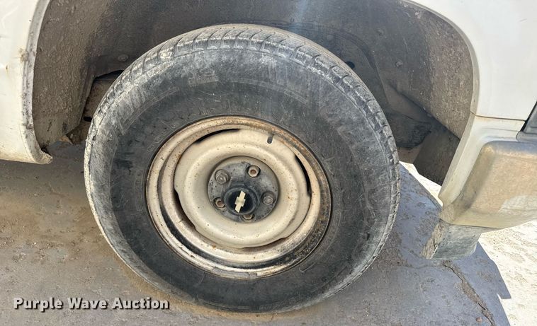 image for item NN9609 1997 Chevrolet C1500 pickup truck