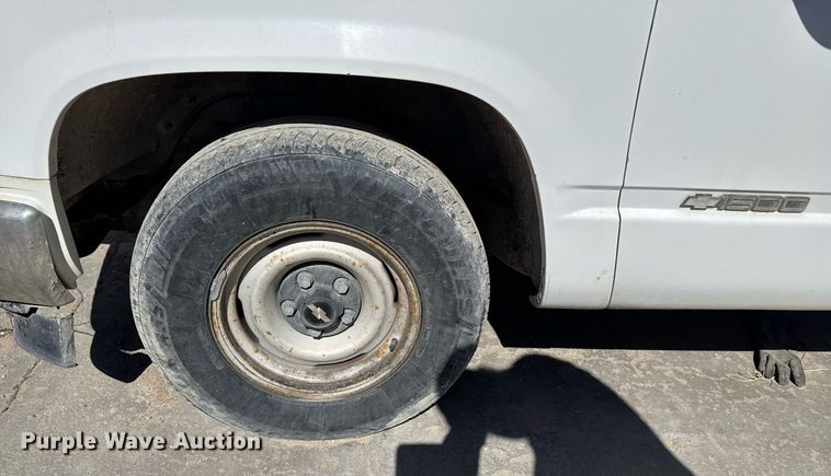 image for item NN9609 1997 Chevrolet C1500 pickup truck