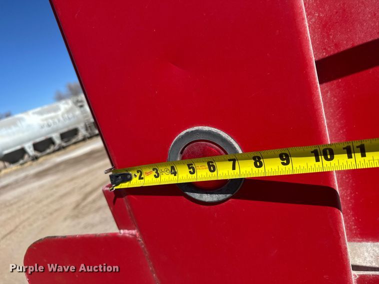 image for item NN9610 1990 White GMC dump truck