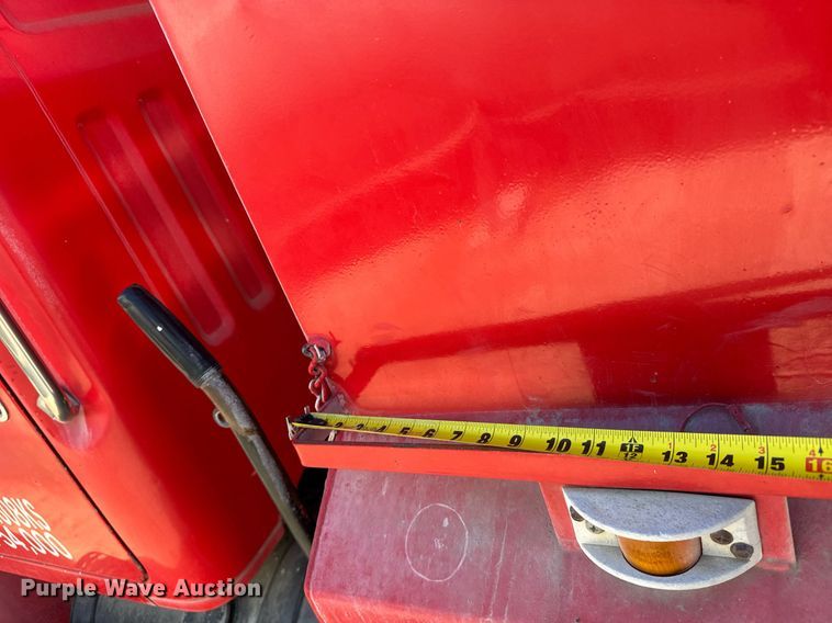 image for item NN9610 1990 White GMC dump truck