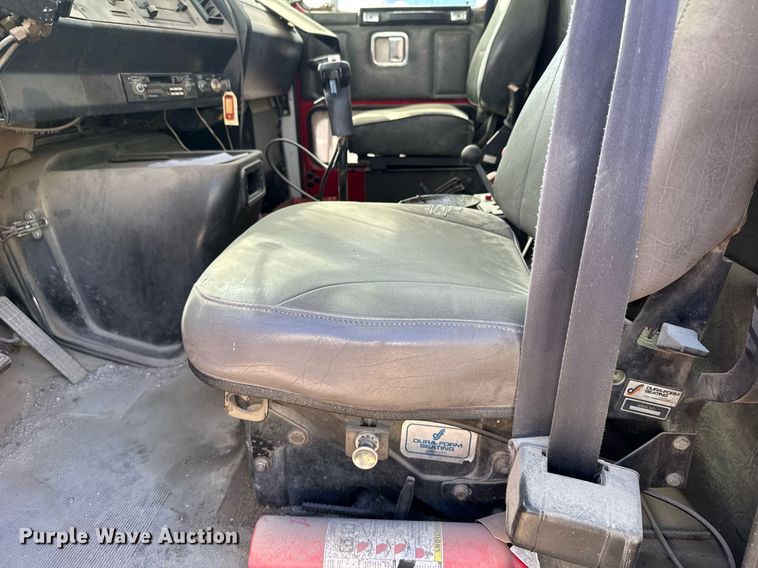 image for item NN9610 1990 White GMC dump truck