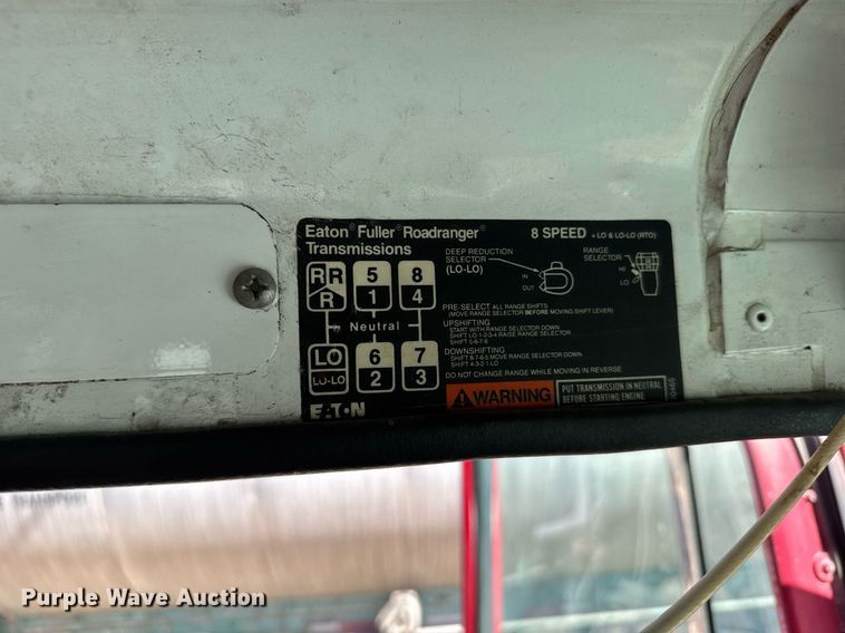 image for item NN9610 1990 White GMC dump truck