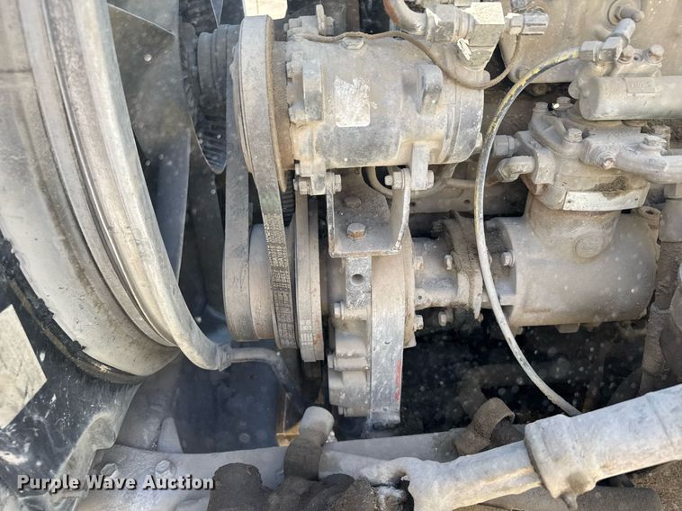 image for item NN9610 1990 White GMC dump truck