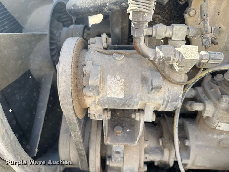 image for item NN9610 1990 White GMC dump truck