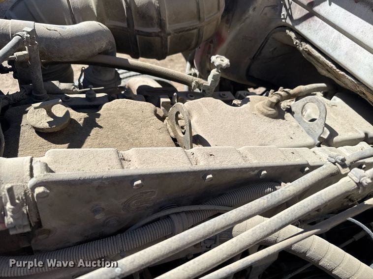 image for item NN9610 1990 White GMC dump truck