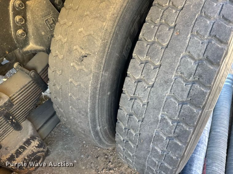 image for item NN9610 1990 White GMC dump truck