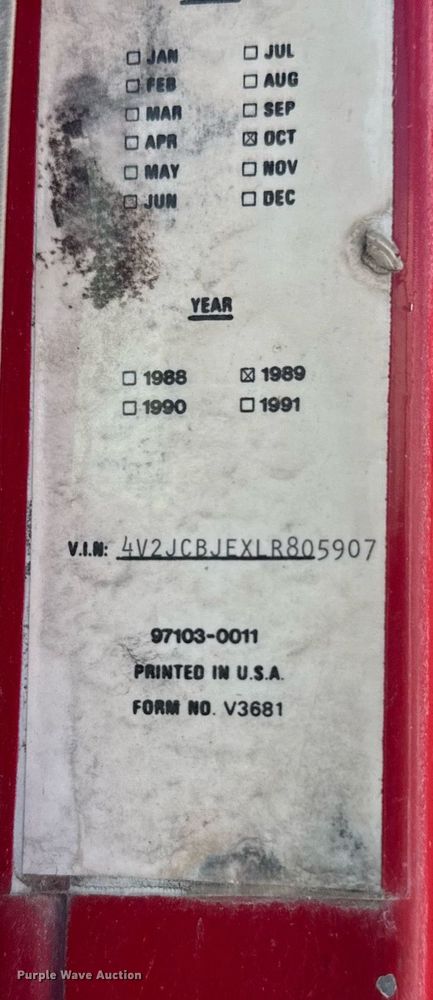 image for item NN9610 1990 White GMC dump truck