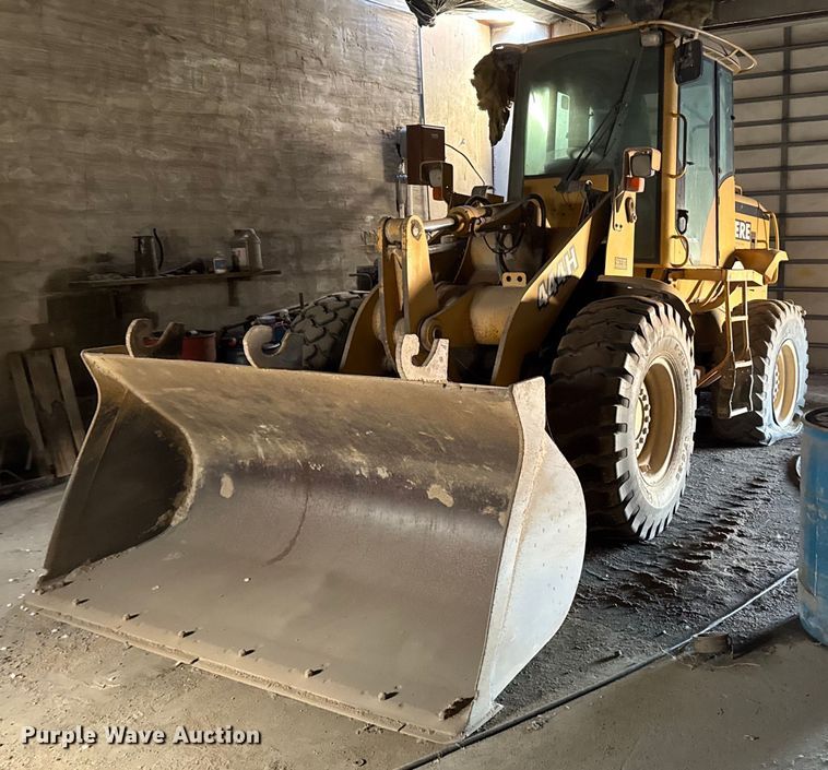 image for item NN9611 1997 John Deere 444H wheel loader