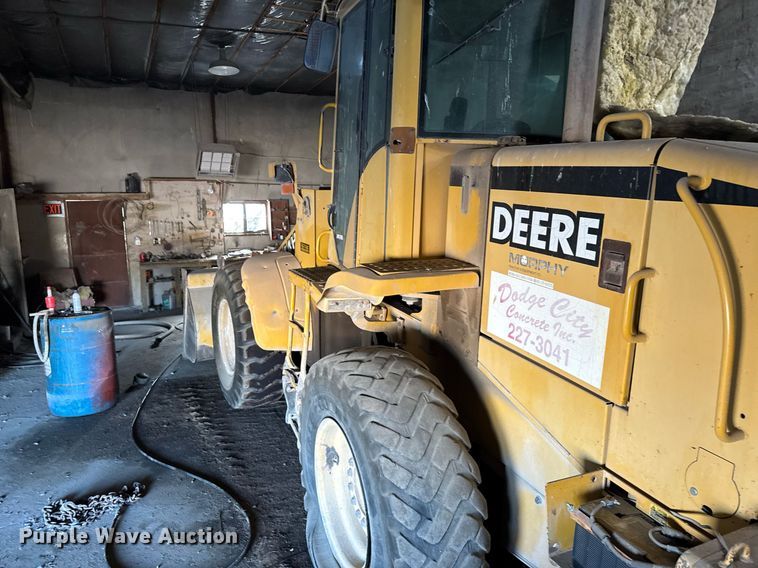 image for item NN9611 1997 John Deere 444H wheel loader