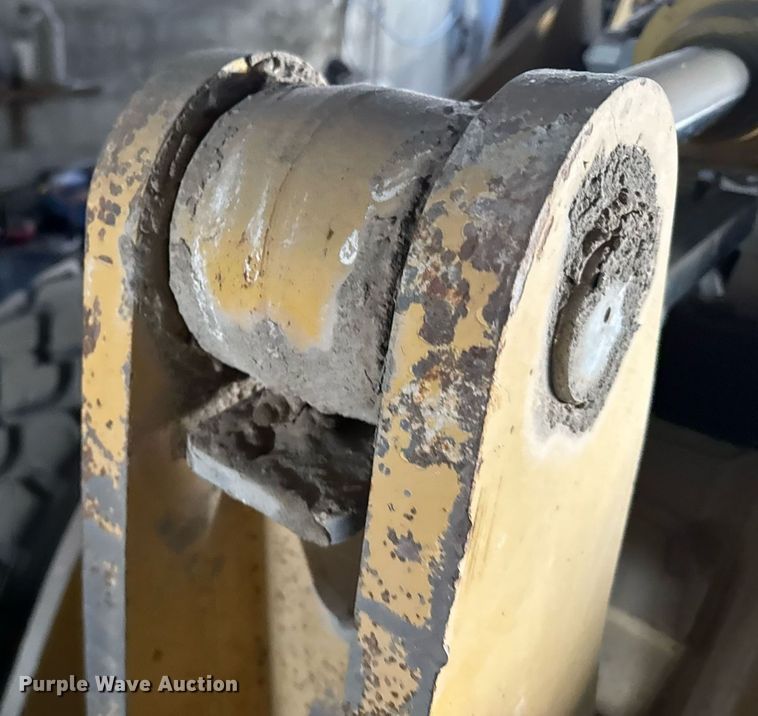 image for item NN9611 1997 John Deere 444H wheel loader