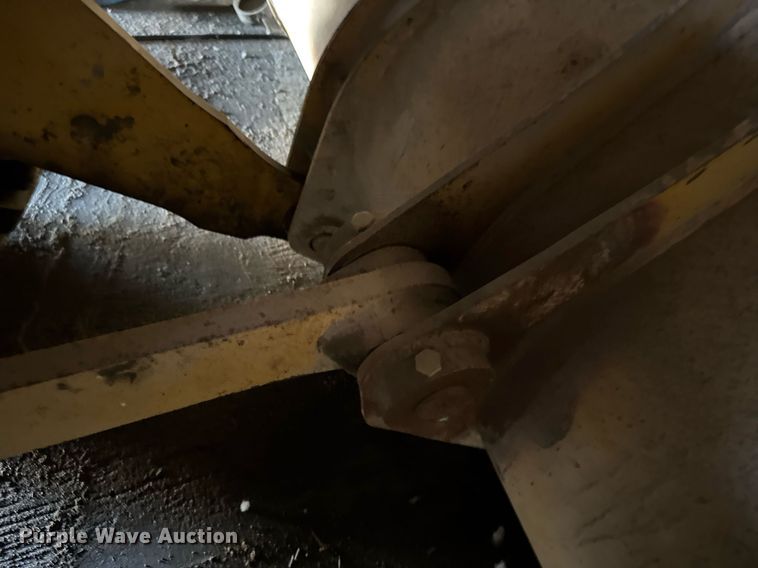 image for item NN9611 1997 John Deere 444H wheel loader