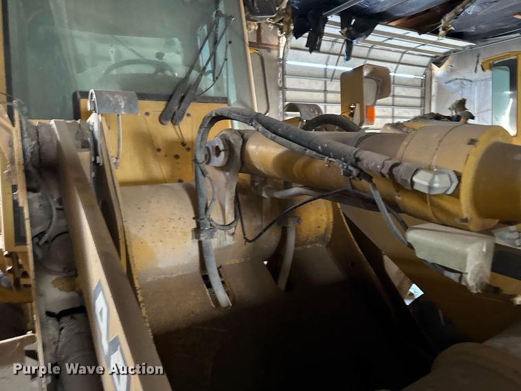 image for item NN9611 1997 John Deere 444H wheel loader