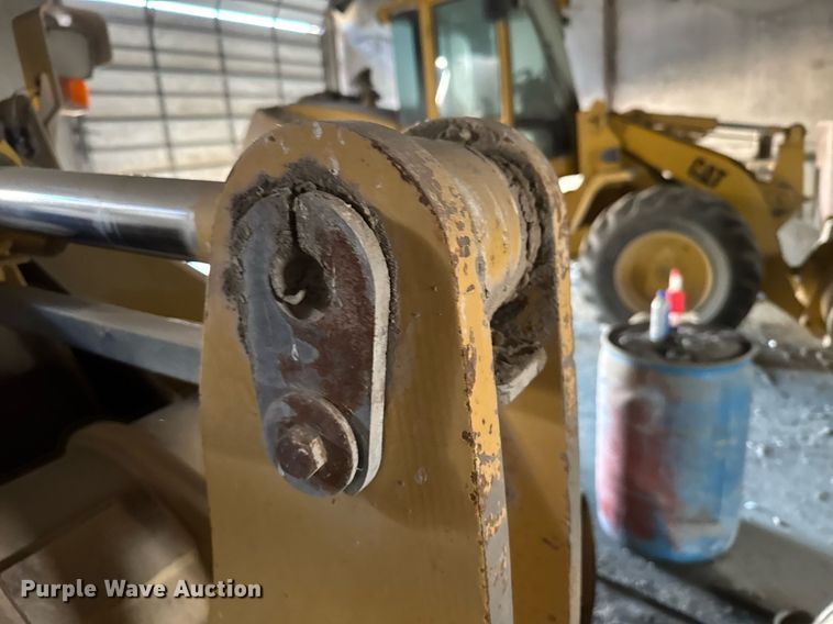 image for item NN9611 1997 John Deere 444H wheel loader