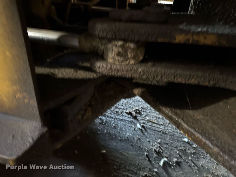 image for item NN9611 1997 John Deere 444H wheel loader