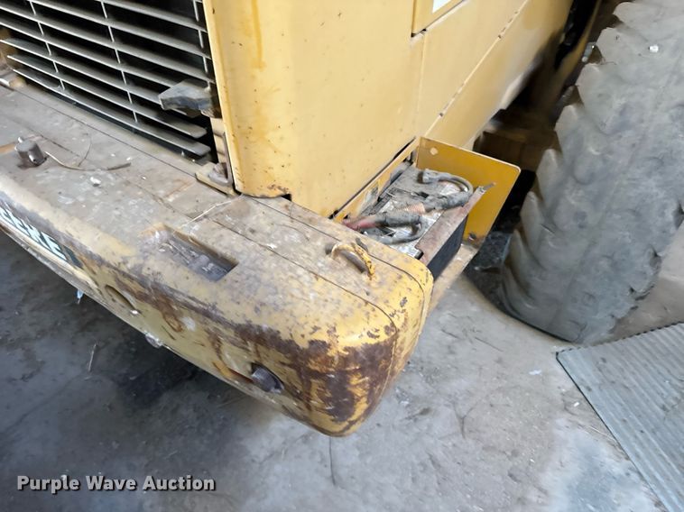 image for item NN9611 1997 John Deere 444H wheel loader