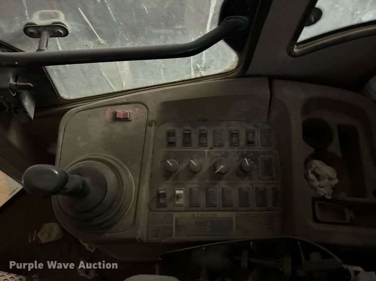 image for item NN9611 1997 John Deere 444H wheel loader