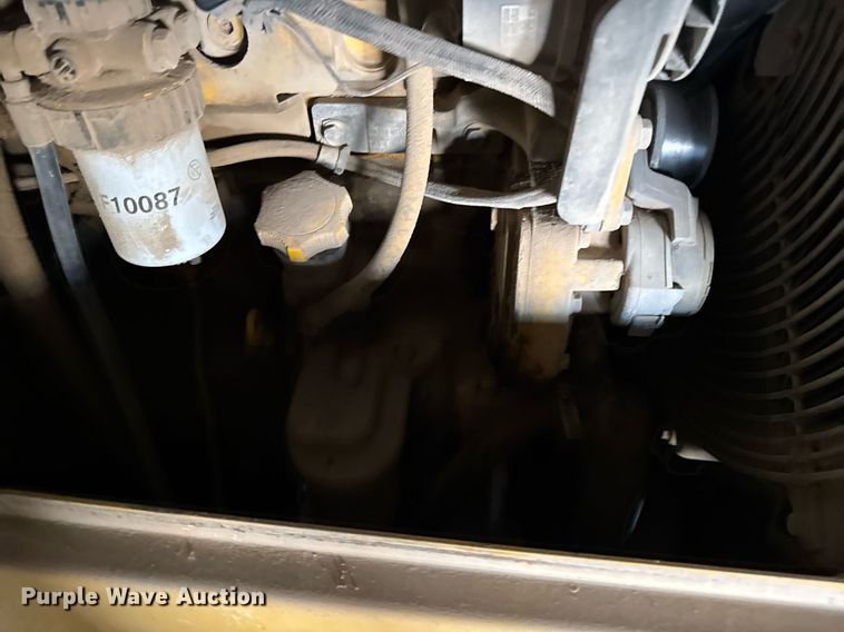 image for item NN9611 1997 John Deere 444H wheel loader