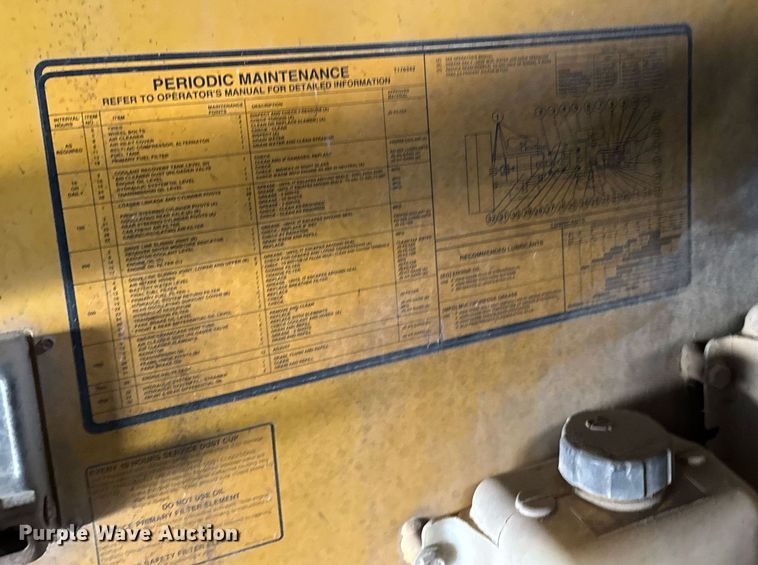 image for item NN9611 1997 John Deere 444H wheel loader