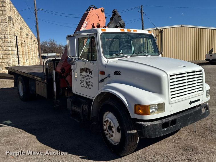 image for item NN9626 1999 International 4700 crane truck