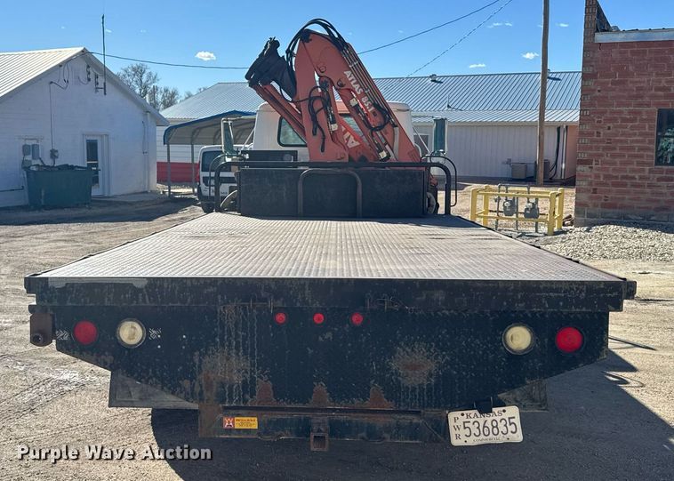 image for item NN9626 1999 International 4700 crane truck